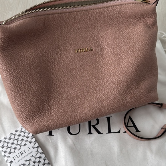 Furla Sophie Removable Strap Crossbody Moonstone Pink Leather Bag - Picture 2 of 4